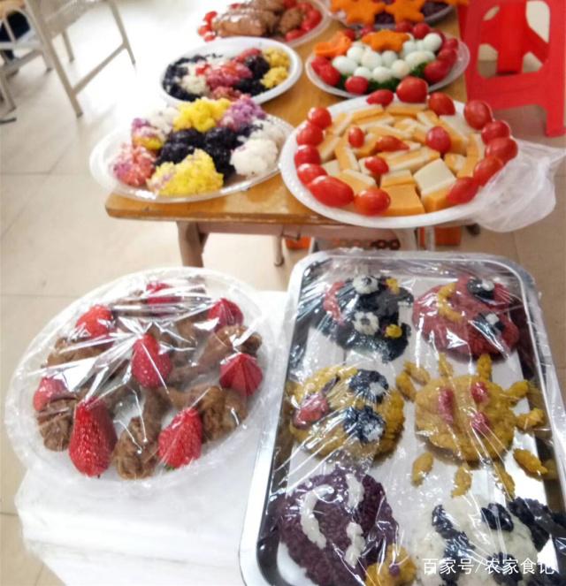 比赛现场的美食与娱乐元素